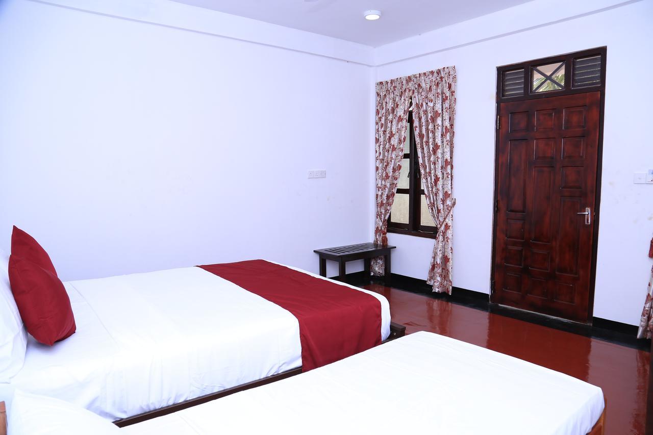 Crescent Sea Resort Nilaveli Esterno foto