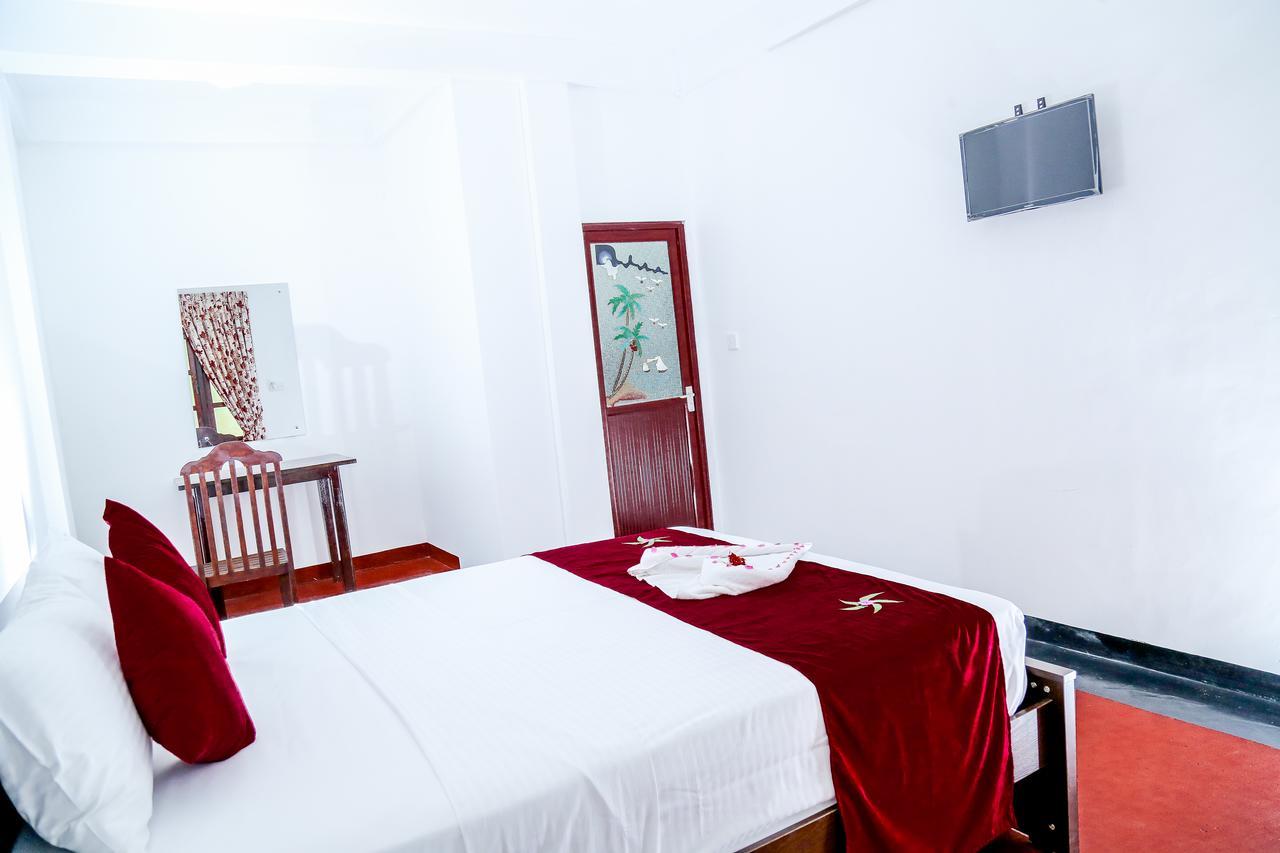 Crescent Sea Resort Nilaveli Esterno foto