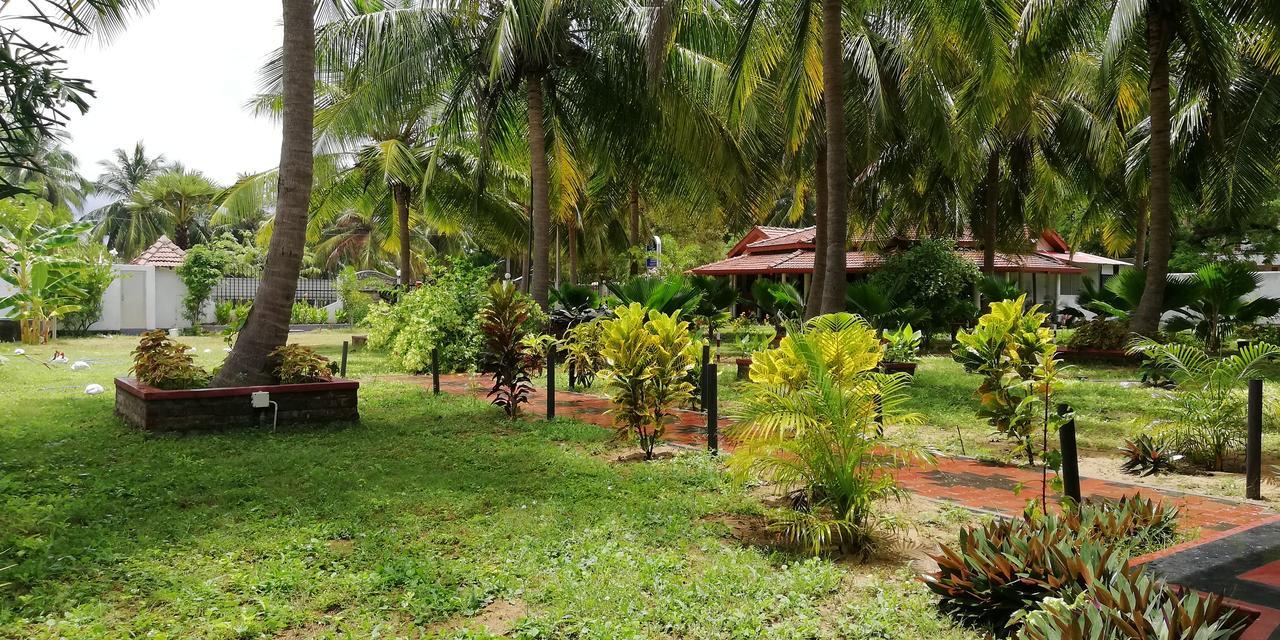 Crescent Sea Resort Nilaveli Esterno foto