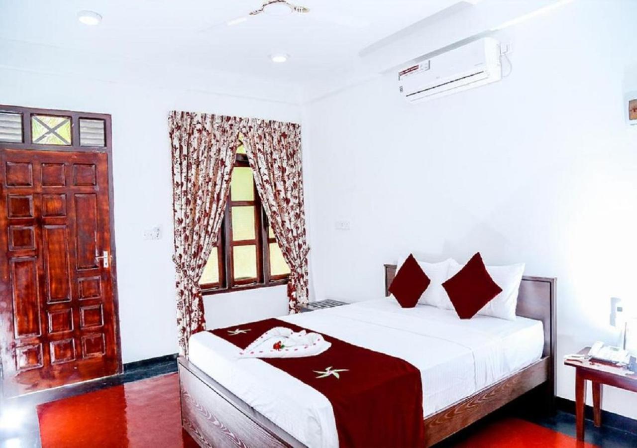 Crescent Sea Resort Nilaveli Esterno foto